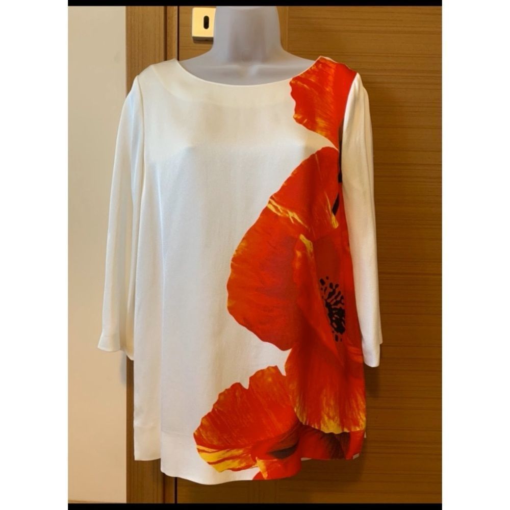 Escada fancy beautiful top